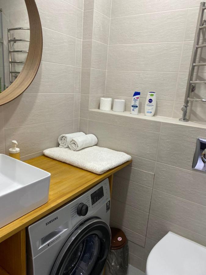 Vip Апартаменты На Жукова Uralsk Ngoại thất bức ảnh